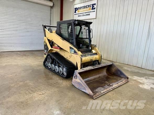 CAT 257 Ładowarki burtowe