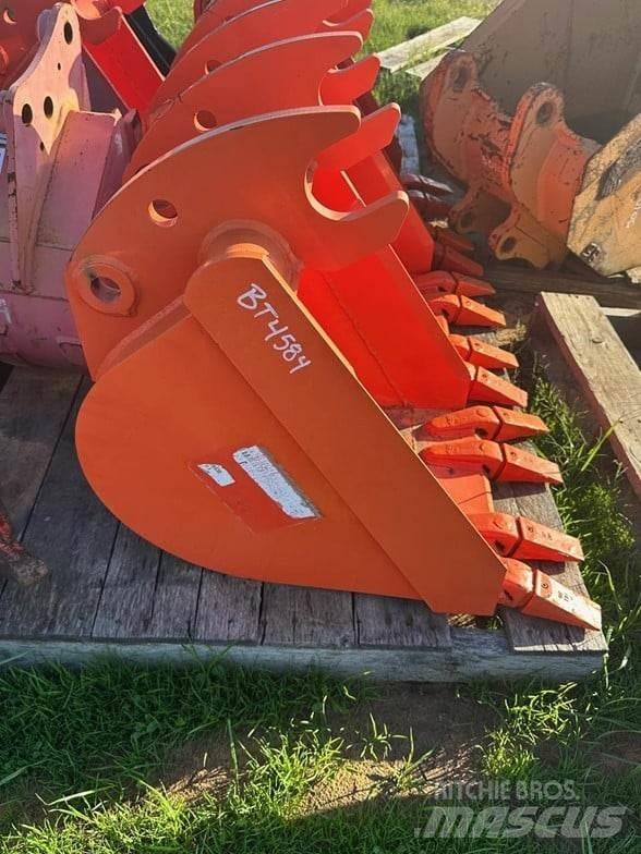Kubota BT4584 Łyżki do ładowarek