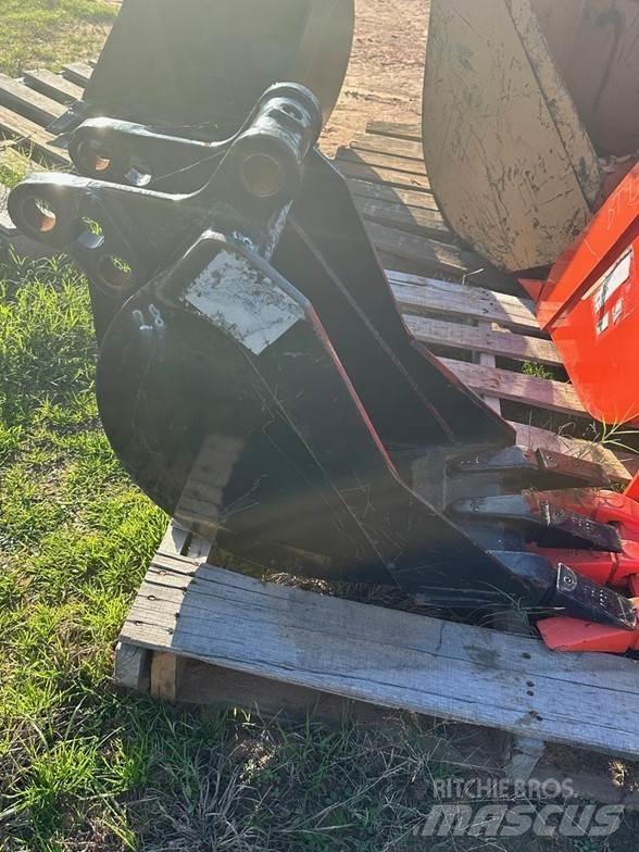 Kubota L5415A Łyżki do ładowarek