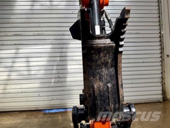 Kubota M62 Koparko-ładowarki