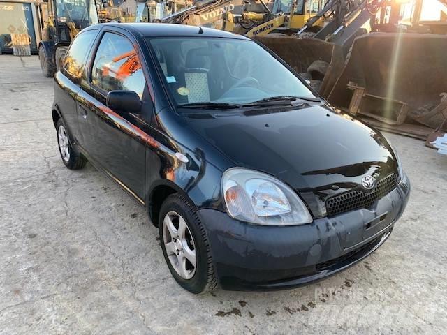 Toyota Yaris Samochody osobowe