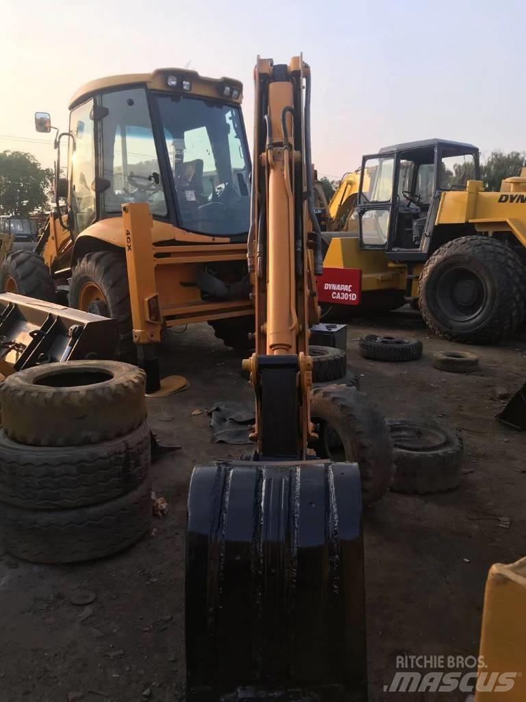 JCB 4CX Koparko-ładowarki