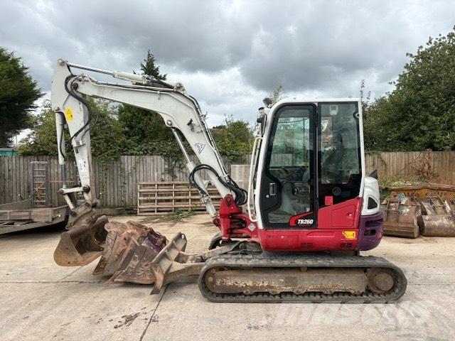 Takeuchi TB 260 Minikoparki