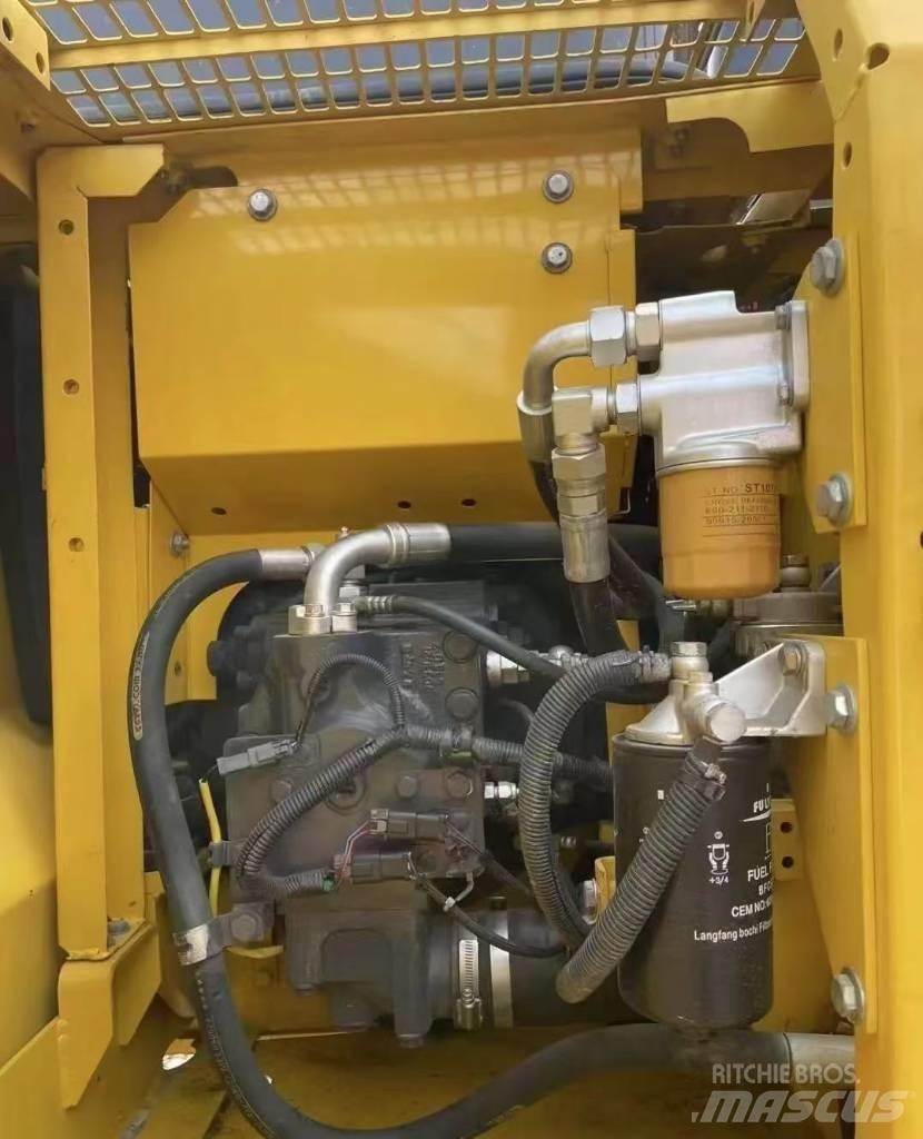 Komatsu PC 130 Koparki gąsienicowe