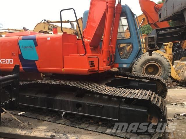 Hitachi EX 200 Koparki gąsienicowe