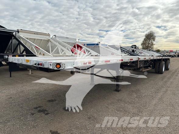 Utility 4000AE Platformy / Naczepy z otwieranymi burtami