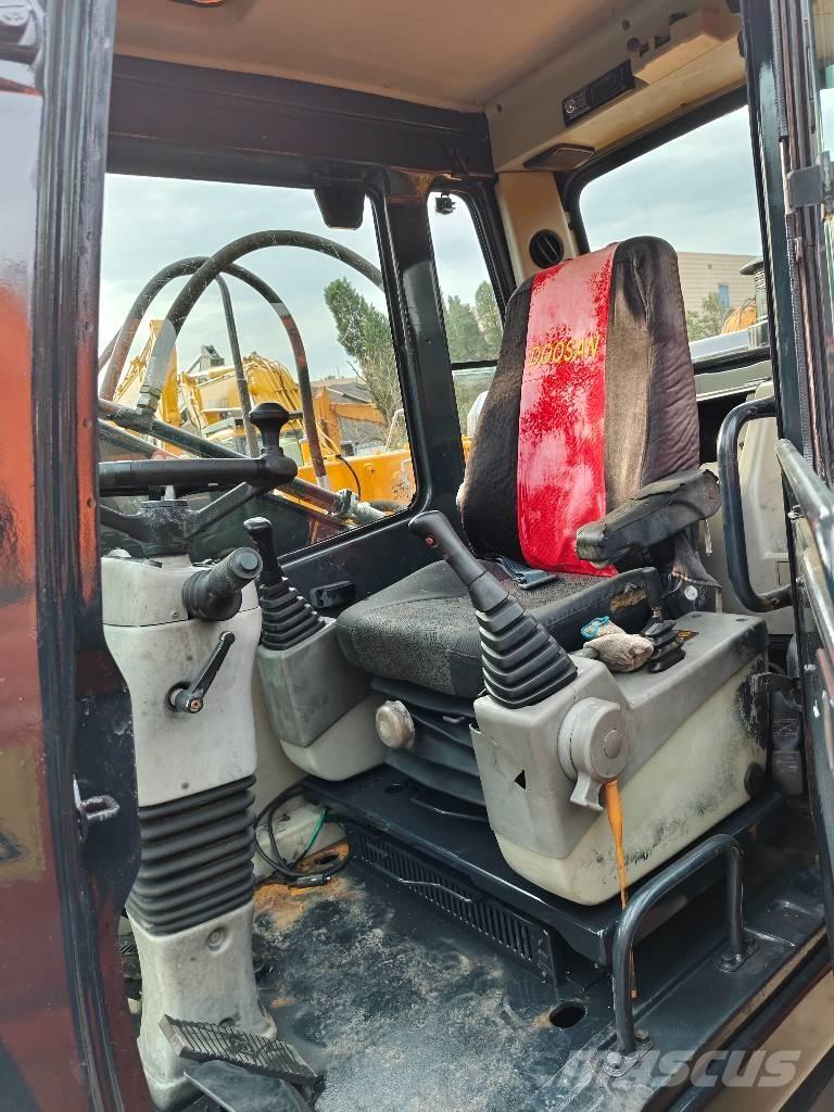Hyundai r210w-9 Koparki kołowe