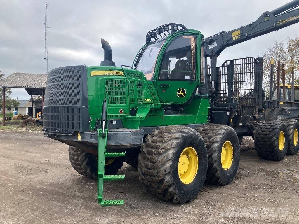 John Deere 1910G Forwardery