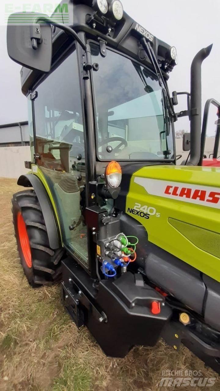 CLAAS nexos 240s Ciągniki rolnicze