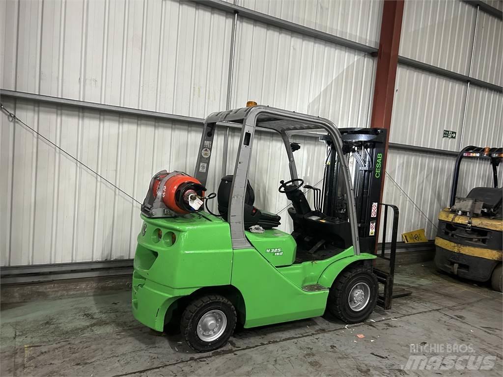 Cesab M325G Wózki LPG
