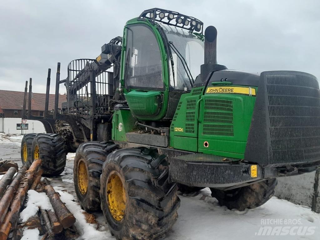 John Deere 1210 E Forwardery