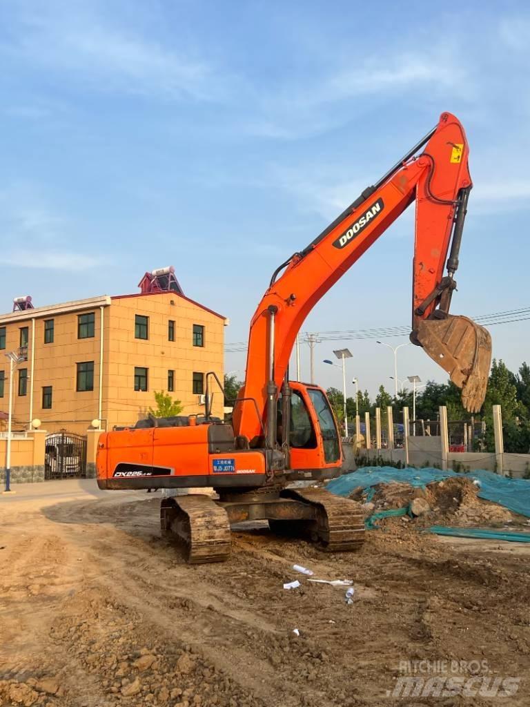 Doosan DX225LC-9C Koparki gąsienicowe