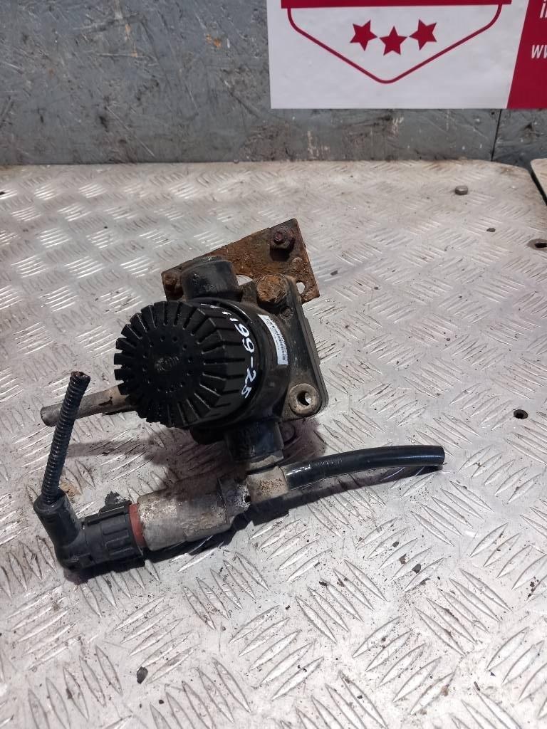 MAN TGM  81521166074 Hamulce