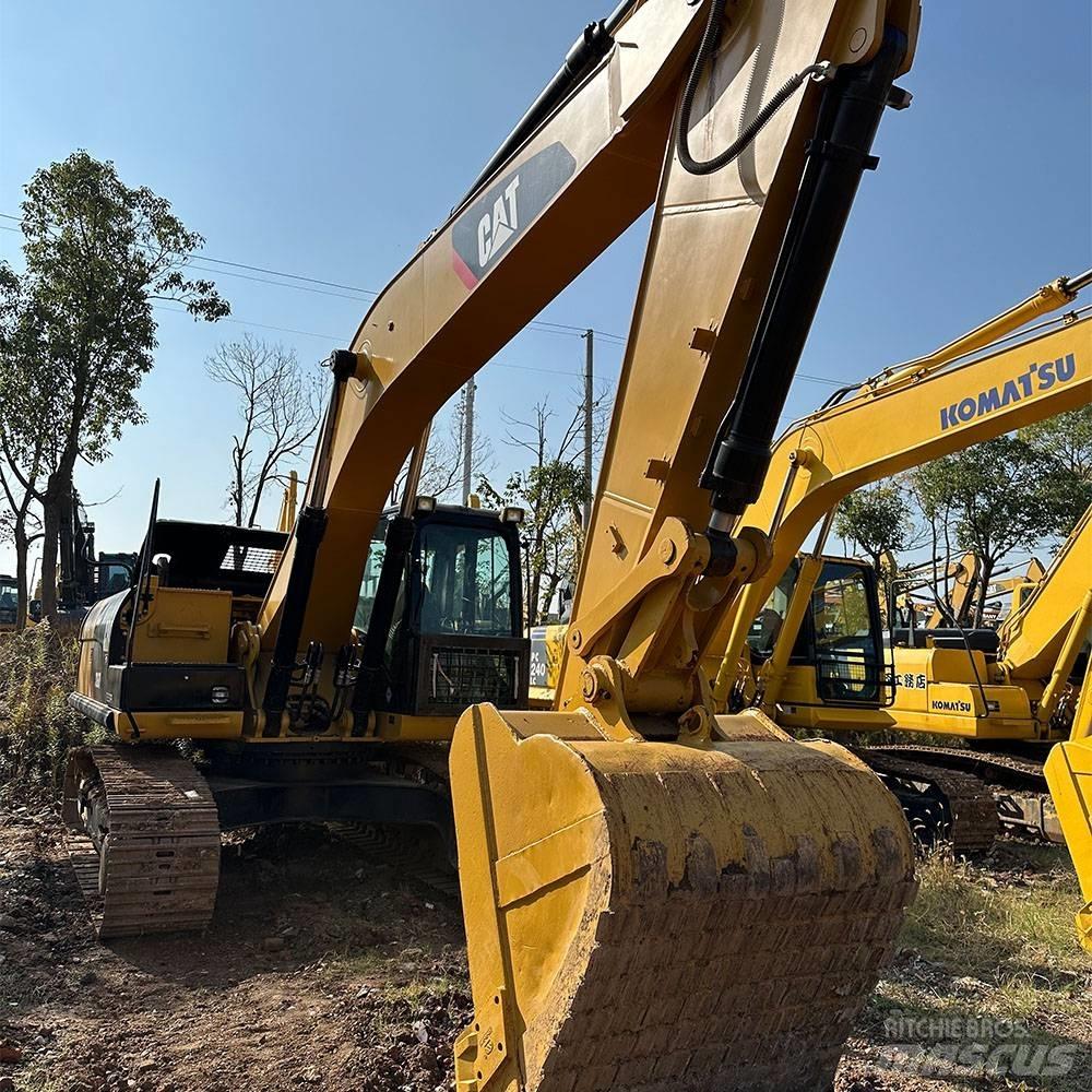 CAT 326D Koparki gąsienicowe