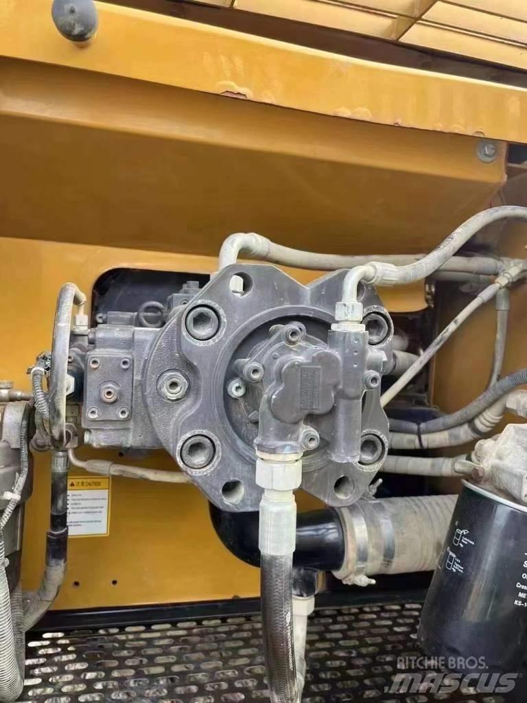 Sany SY 215 Koparki gąsienicowe