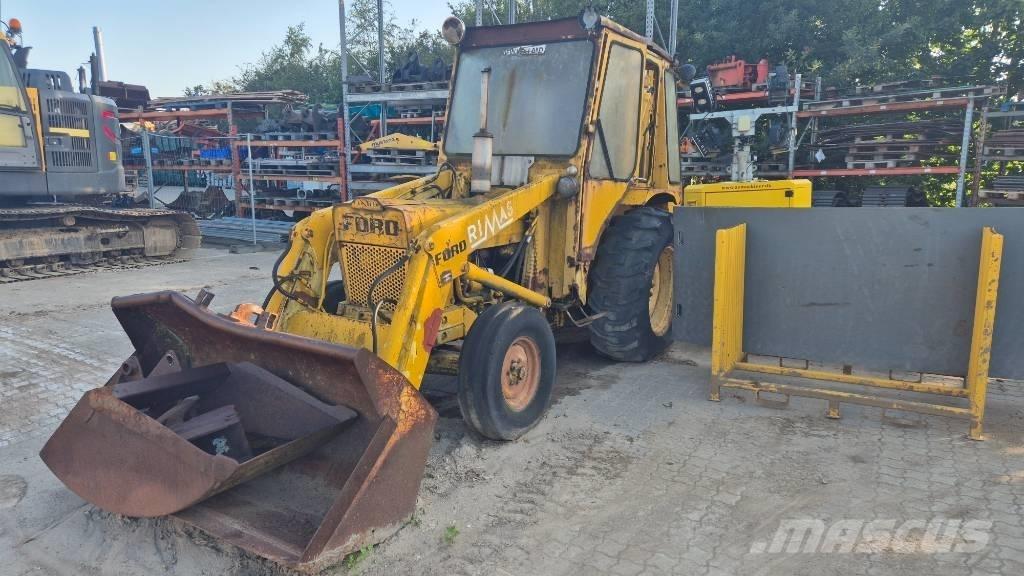 Ford 4500 Koparko-ładowarki
