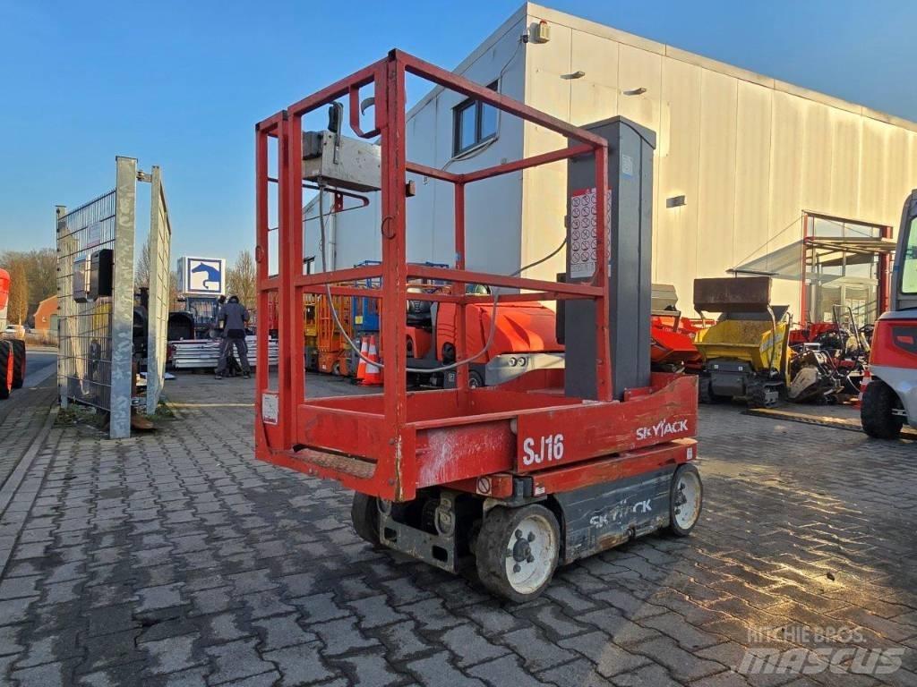 SkyJack SJ 16 Podnośniki masztowe