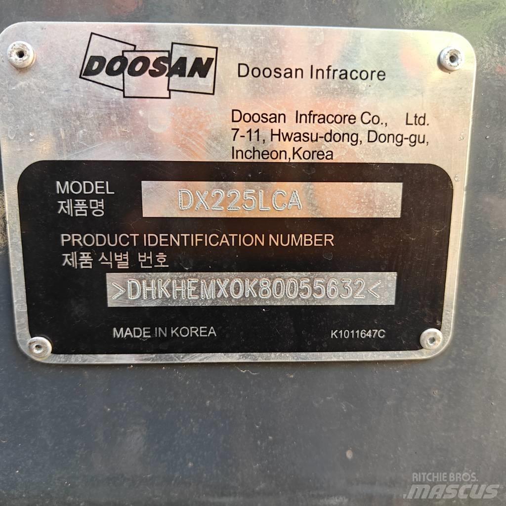 Doosan DX 225 LCA Koparki gąsienicowe