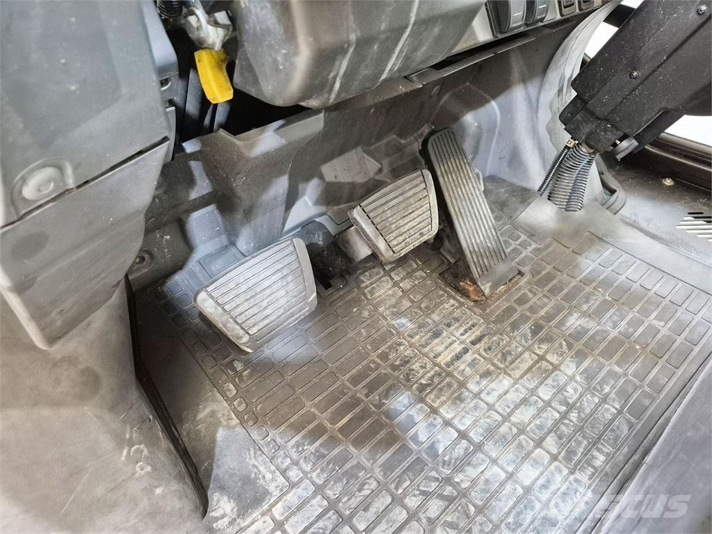 Mitsubishi FD25NT Wózki Diesla