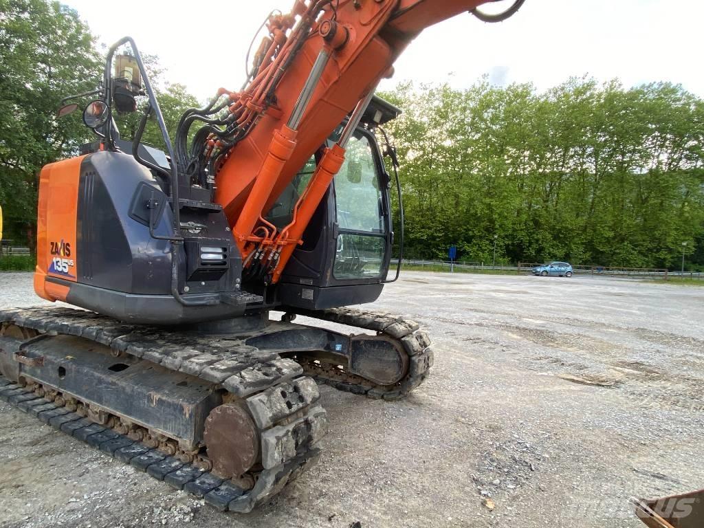 Hitachi ZX 135 US-6 Koparki gąsienicowe