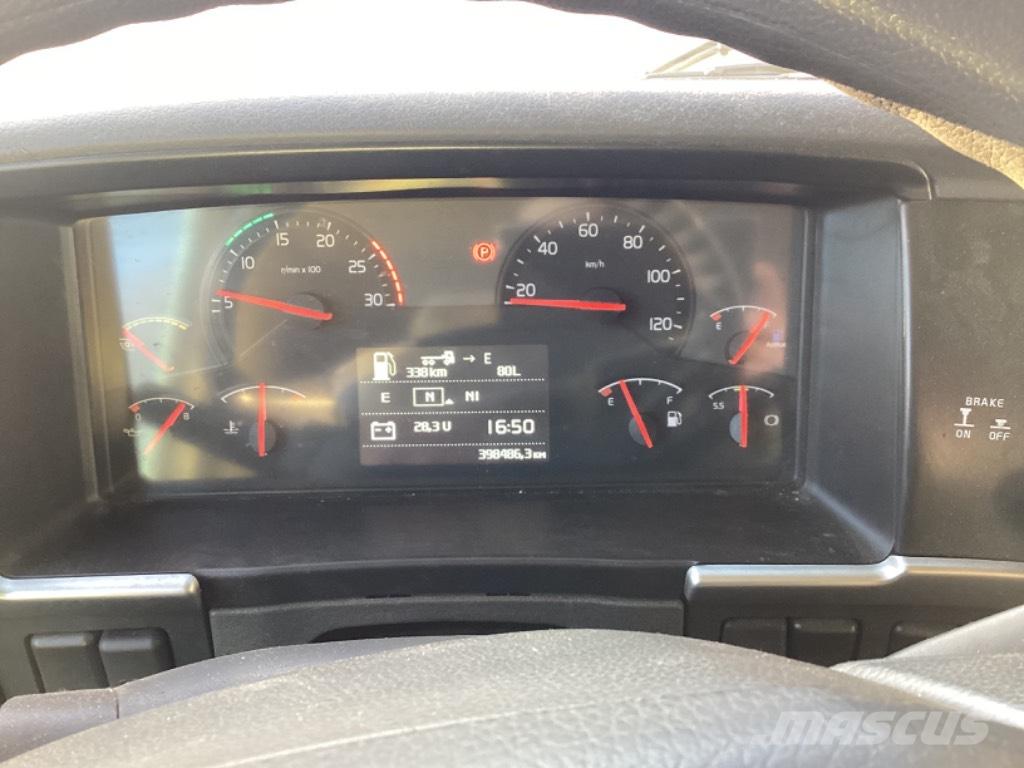 Volvo FM 330 Samochody ciężarowe ze skrzynią zamkniętą