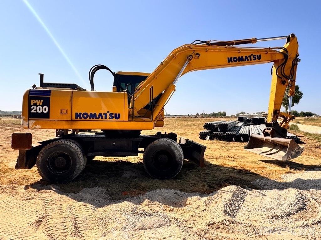 Komatsu PW 200-7K Koparki kołowe