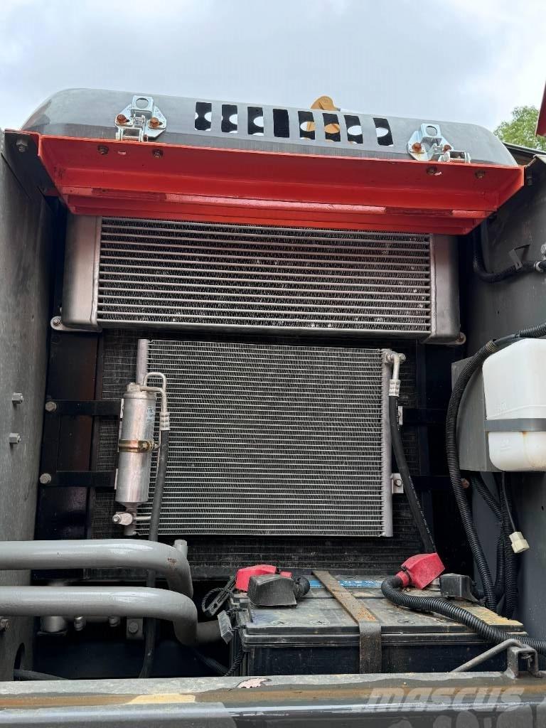 Hitachi ZX 200 Koparki gąsienicowe