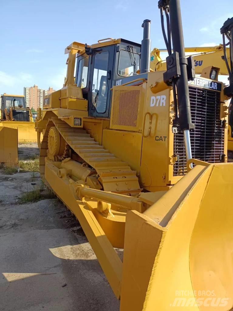 CAT D7R Równiarki