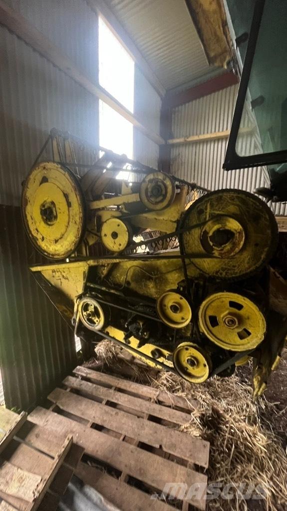 New Holland 8050 Kombajny zbożowe