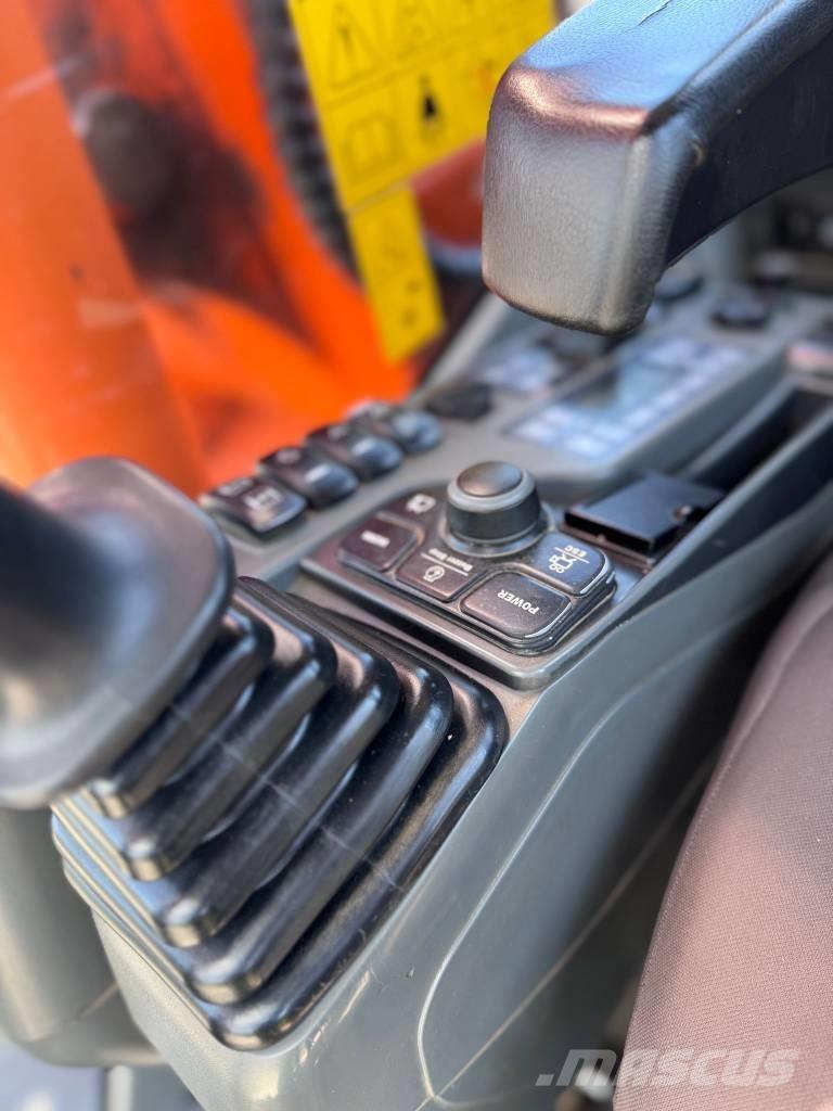 Doosan DX 140 W-3 Koparki kołowe