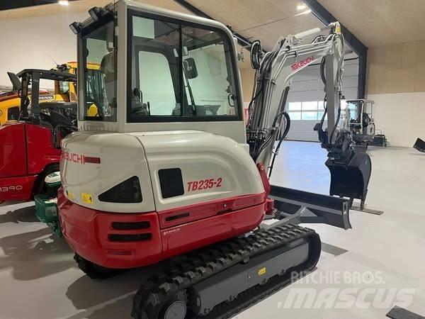 Takeuchi TB 235 Minikoparki