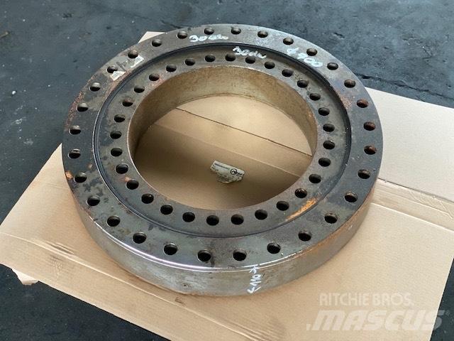 Astra bearing 700 mm Mosty, wały i osie