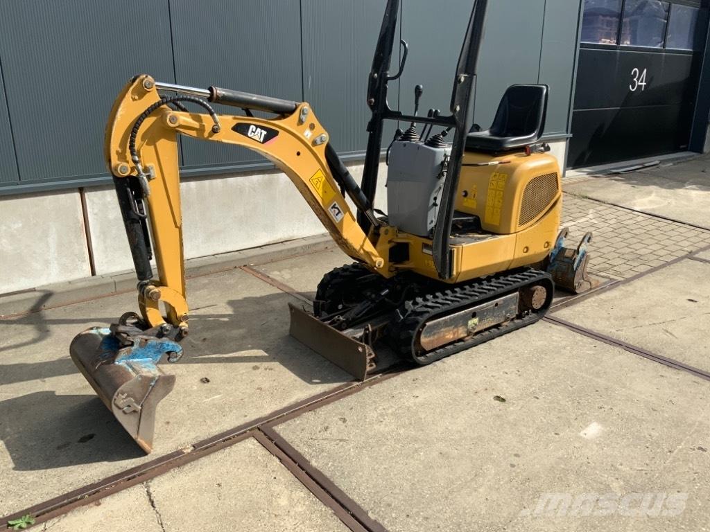 CAT 300.9 D Minikoparki