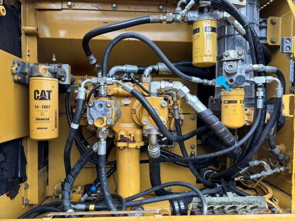 CAT 325 CL Koparki gąsienicowe