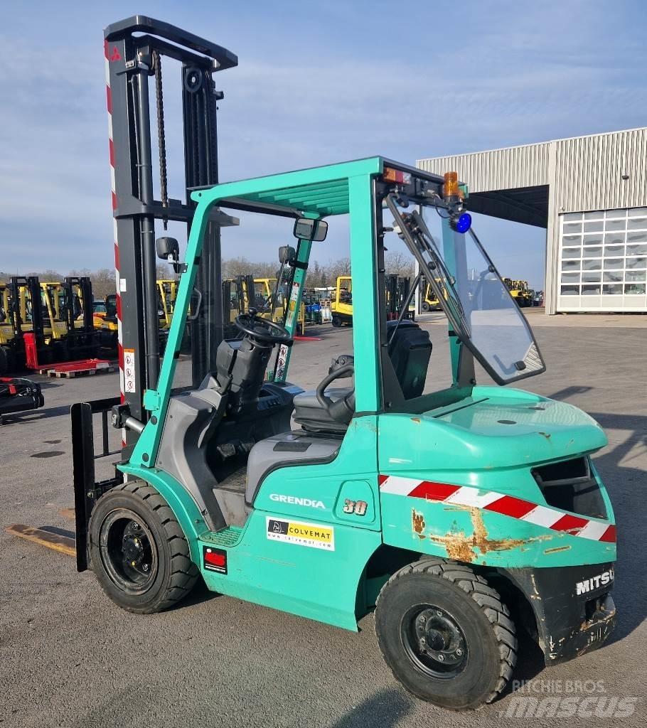 Mitsubishi FD30N Wózki widłowe wysokiego składowania