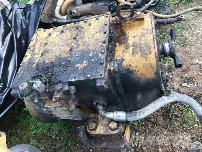 CAT 763 Przekładnie i skrzynie biegów