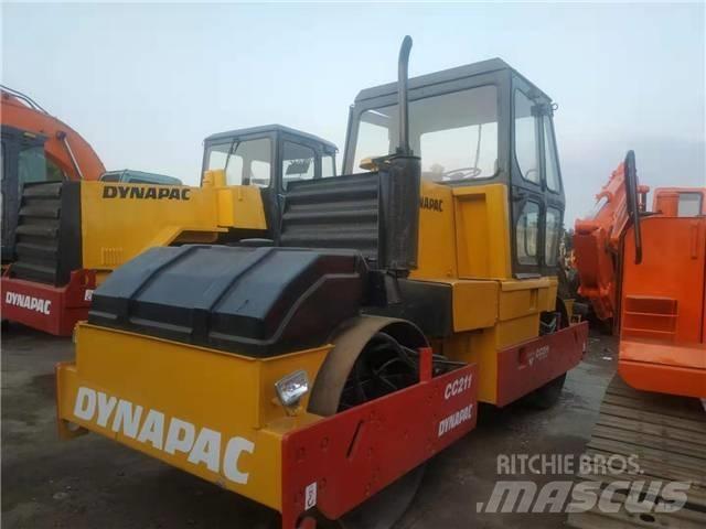 Dynapac CC211 Walce jednobębnowe