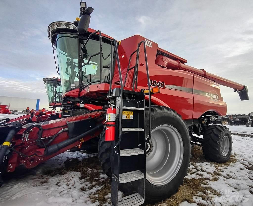 CASE 8240 Kombajny zbożowe