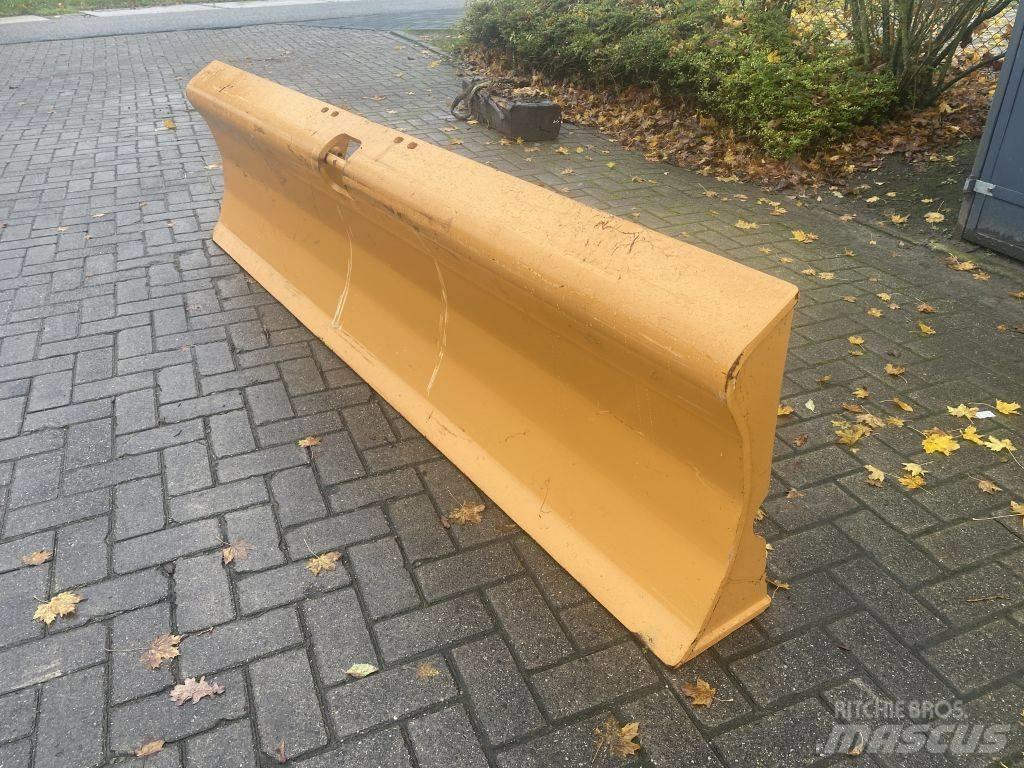 CASE DOZER BLADE Lemiesze