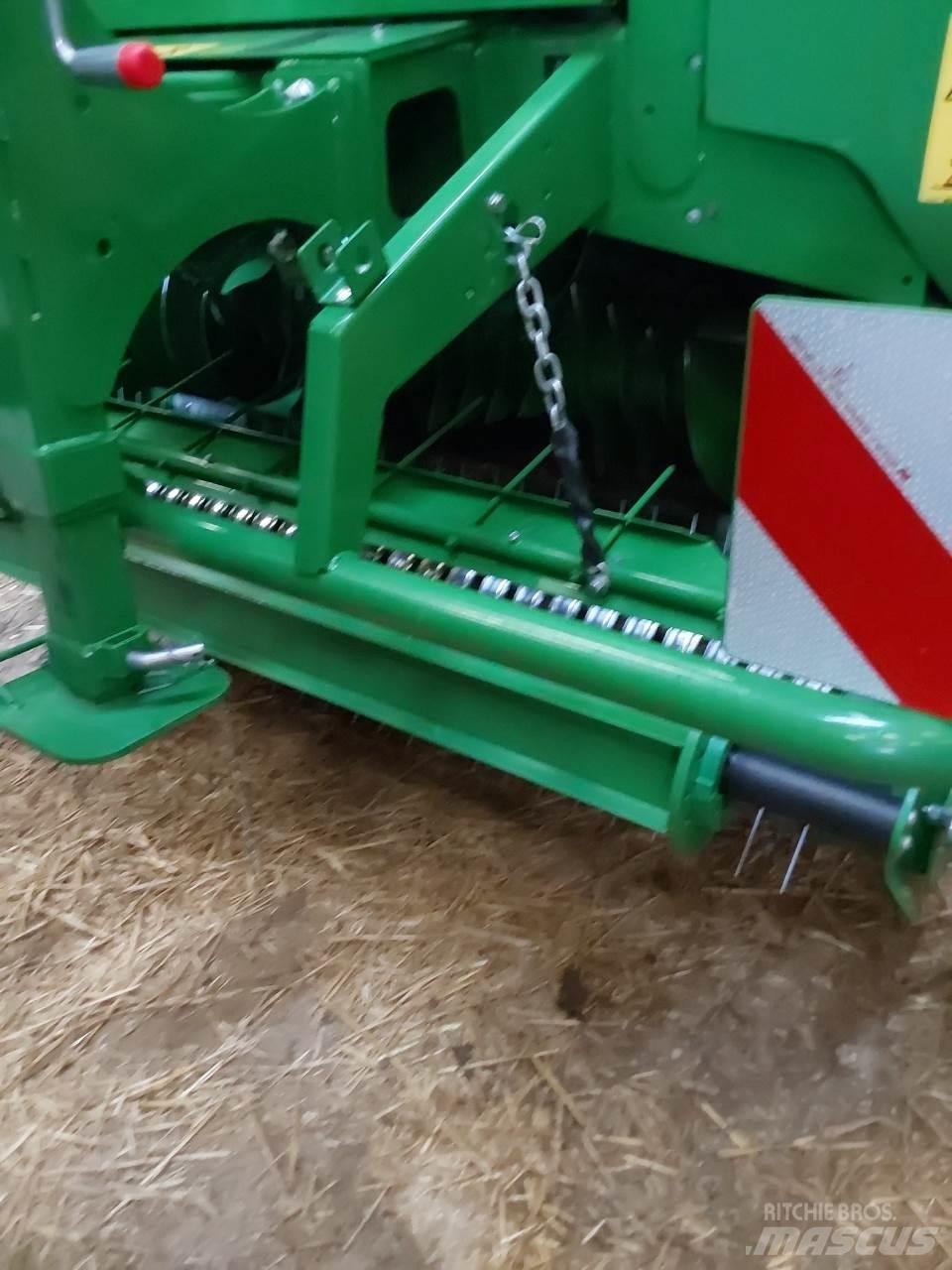 John Deere V 451 M Prasy zwijające