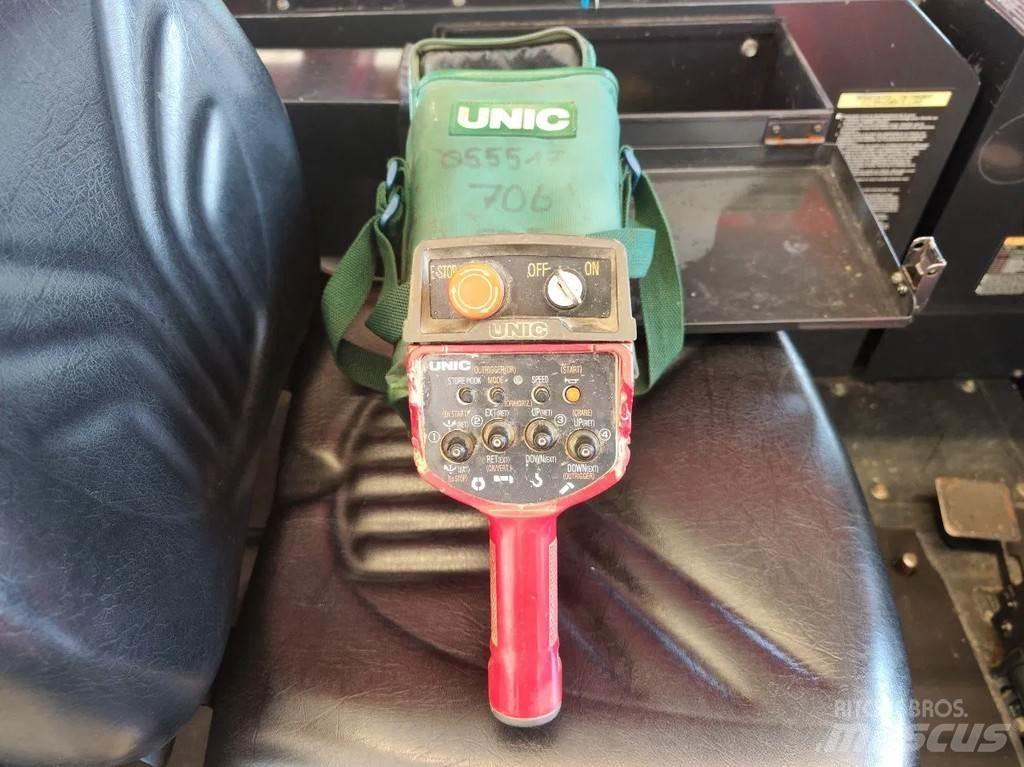 Unic URW 706 CDE Żurawie gąsienicowe