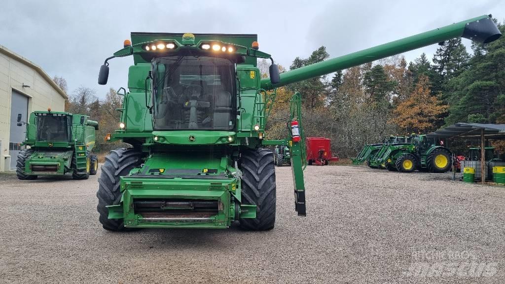 John Deere T670i Kombajny zbożowe