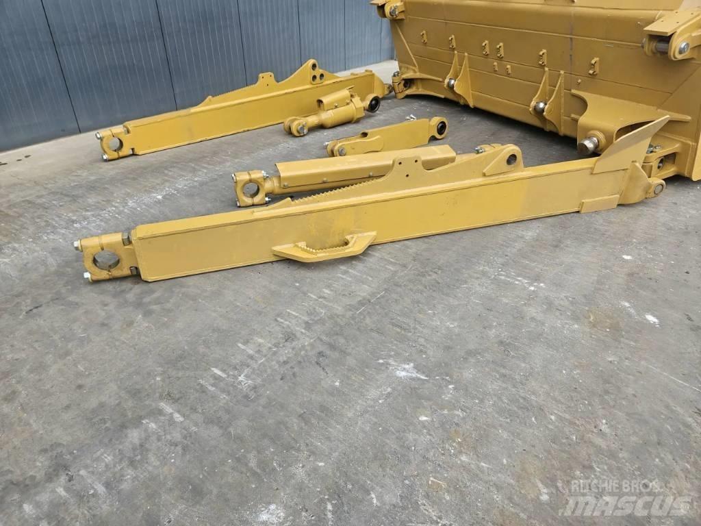 CAT D8T Lemiesze