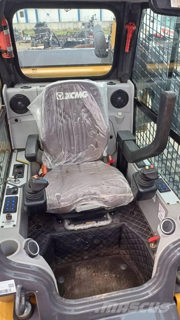 XCMG XC7-TV12 Ładowarki gąsienicowe