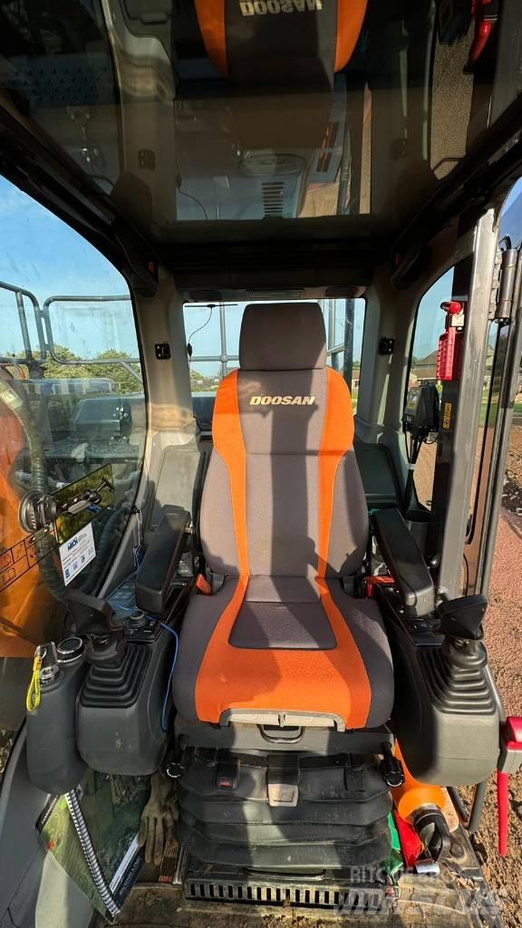 Doosan DX140LC-5 Koparki gąsienicowe