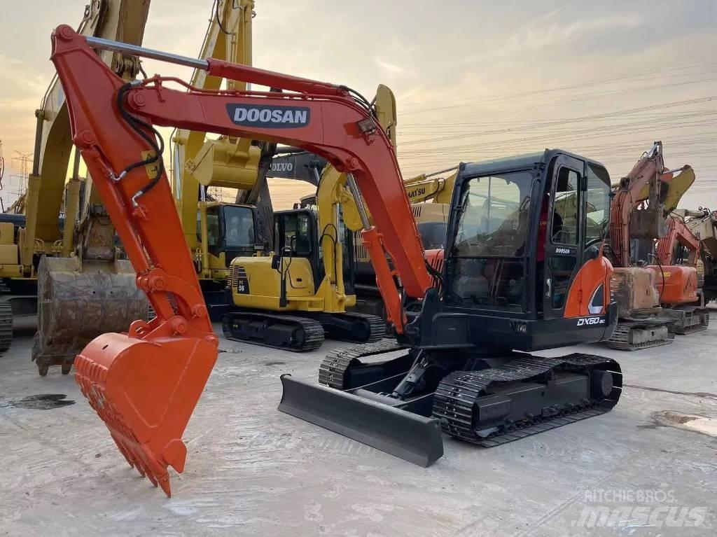 Doosan DX60 Koparki gąsienicowe