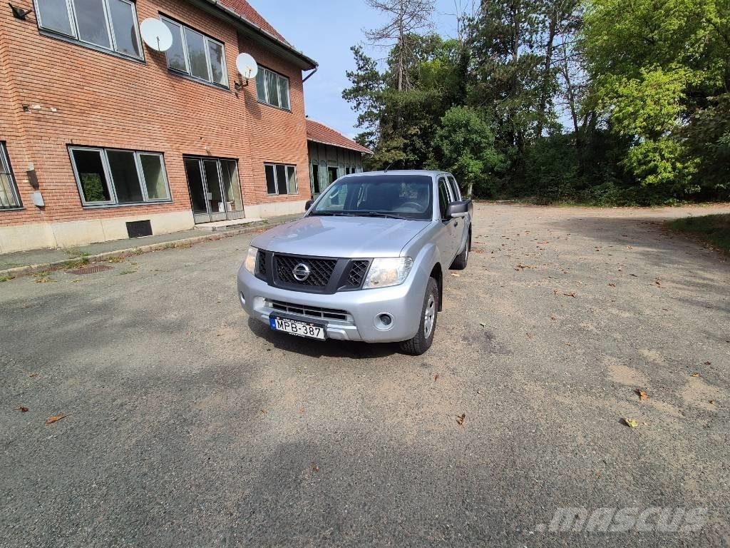 Nissan Navara Pick-upy / Pojazdy z otwieranymi burtami