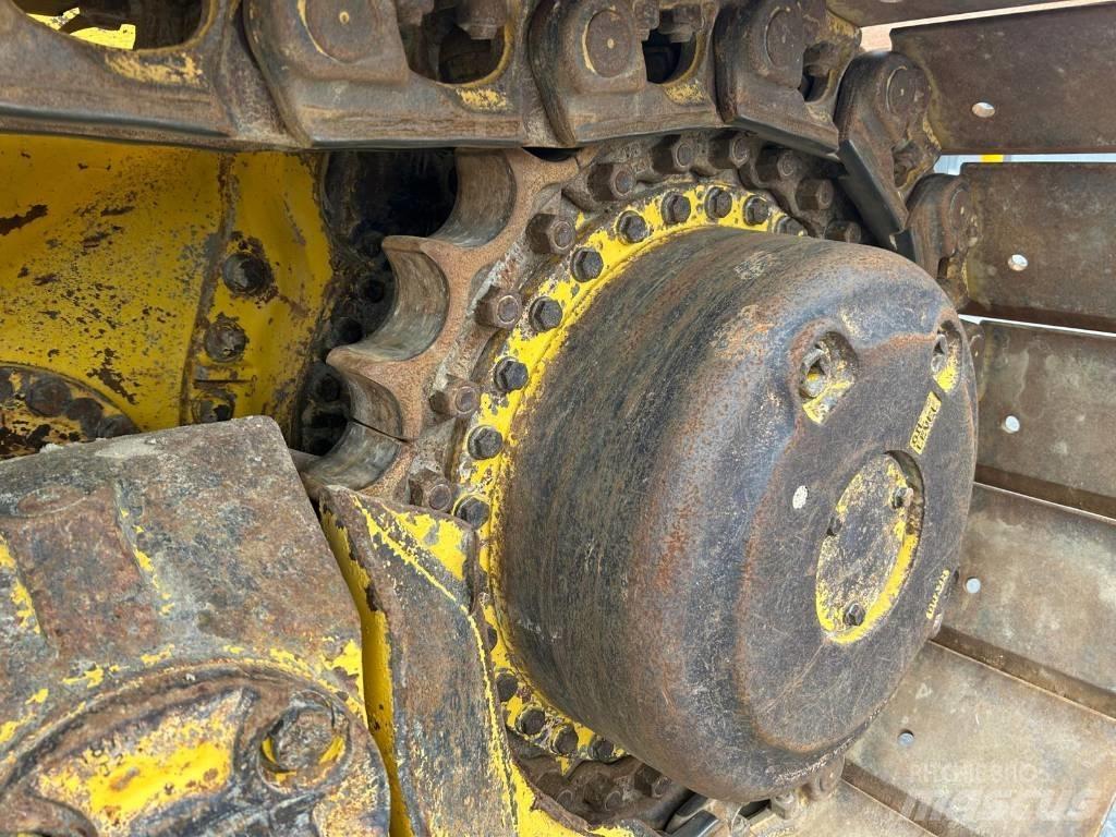Komatsu D 65 WX-18 Spycharki gąsienicowe
