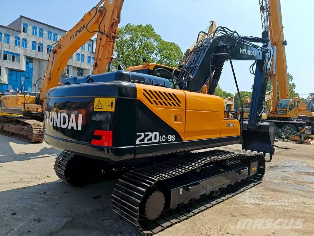 Hyundai R220LC-9S Koparki gąsienicowe