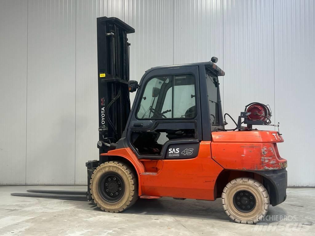 Toyota 02-7FG40 Wózki LPG